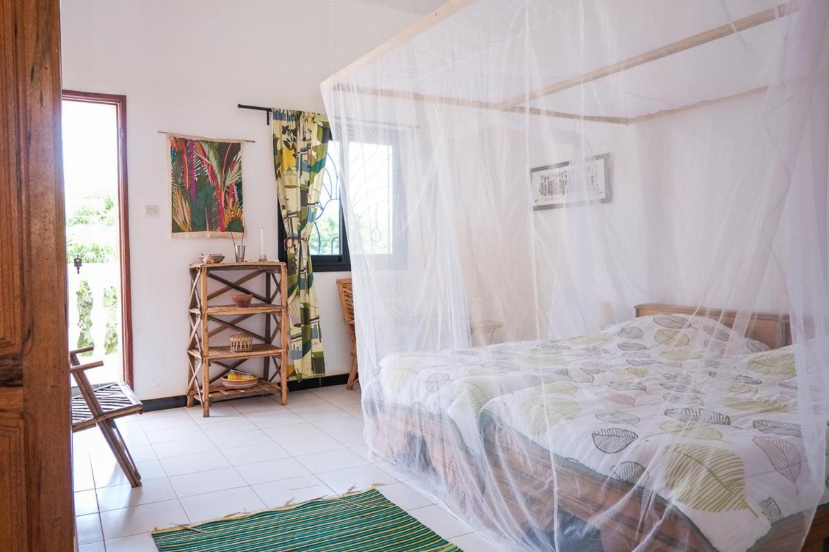 Keur Dofie Bed & Breakfast Тубаб Диалау Екстериор снимка