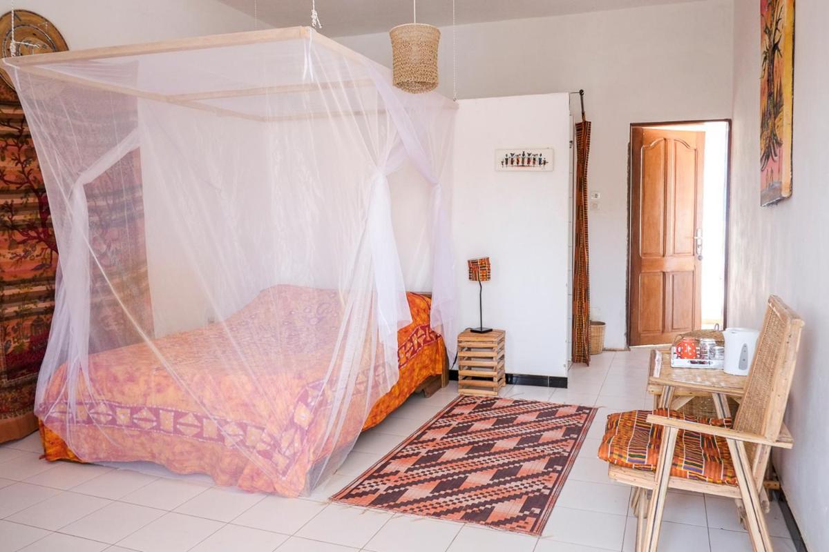 Keur Dofie Bed & Breakfast Тубаб Диалау Екстериор снимка