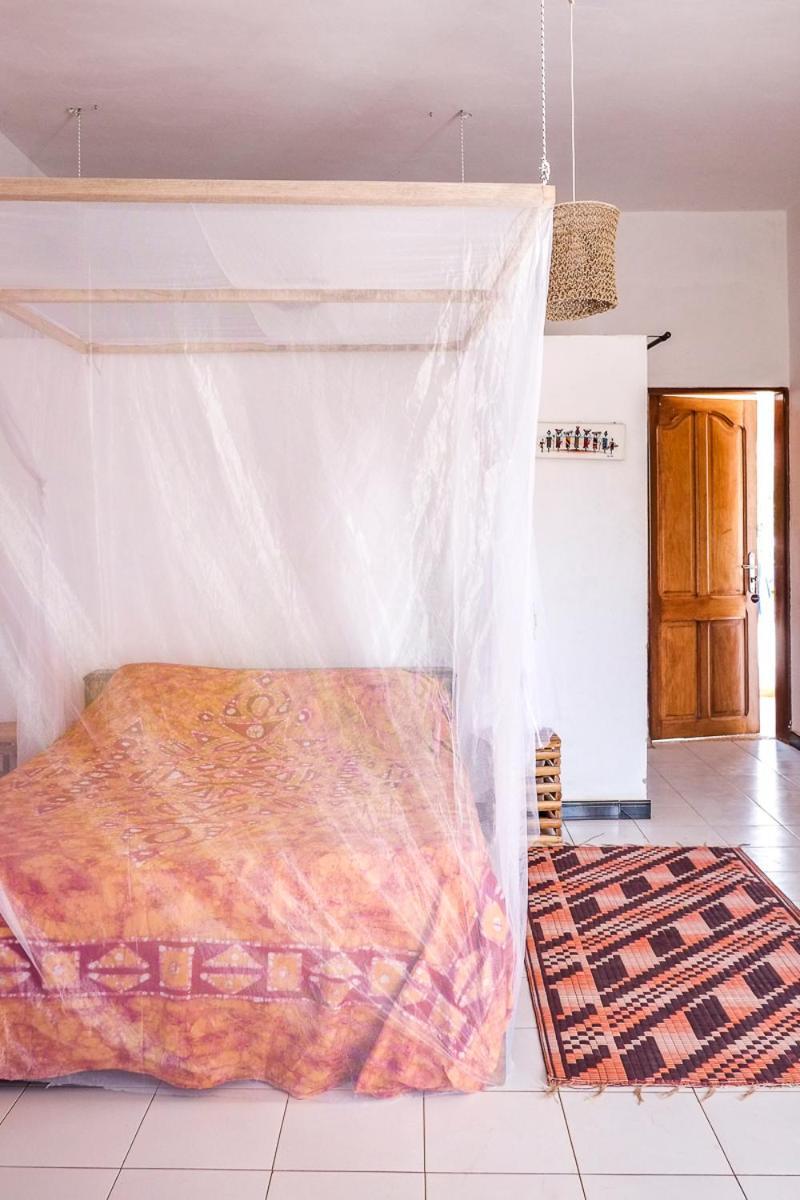 Keur Dofie Bed & Breakfast Тубаб Диалау Екстериор снимка